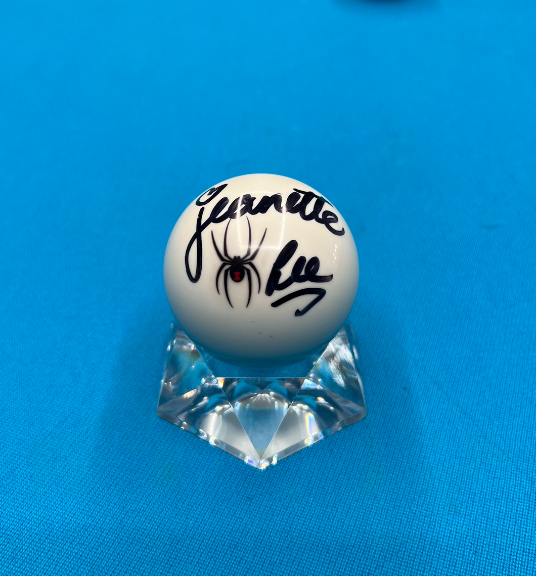 BW 2 Spiders Autographed Cue Ball